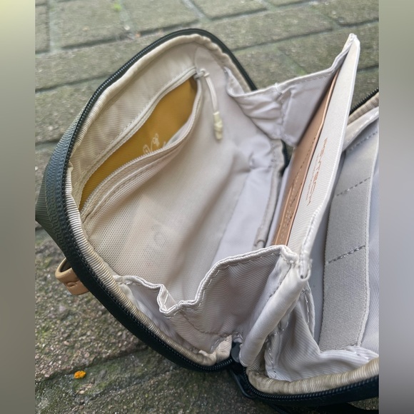 PGYTECH Mini Travel Tech Organizer - Picture 9 of 10